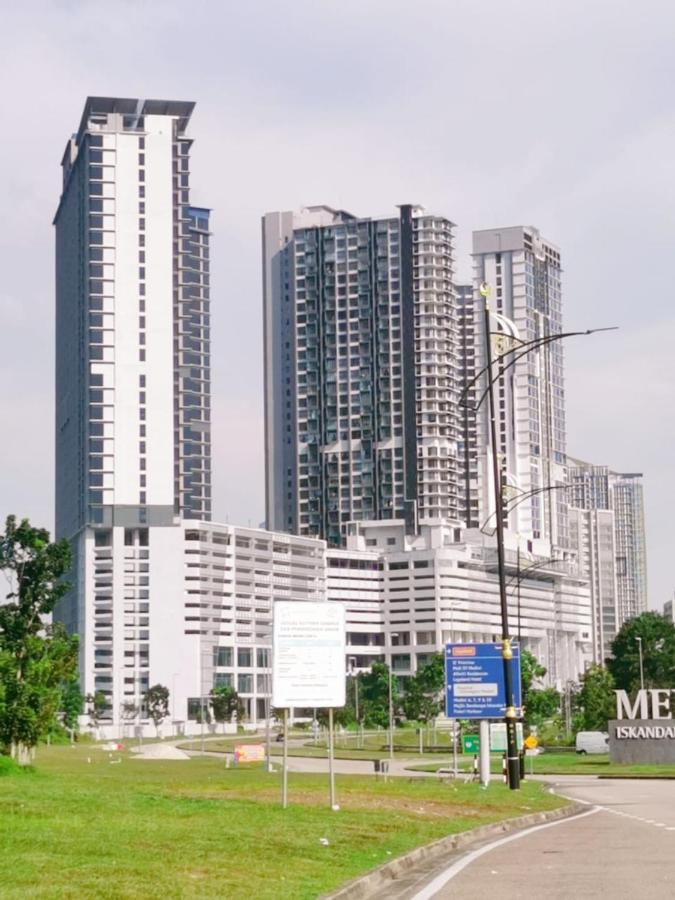 Legoland -Happy Starlight Suite-2B2R, 8Pax -Lakeview 누사자야 외부 사진